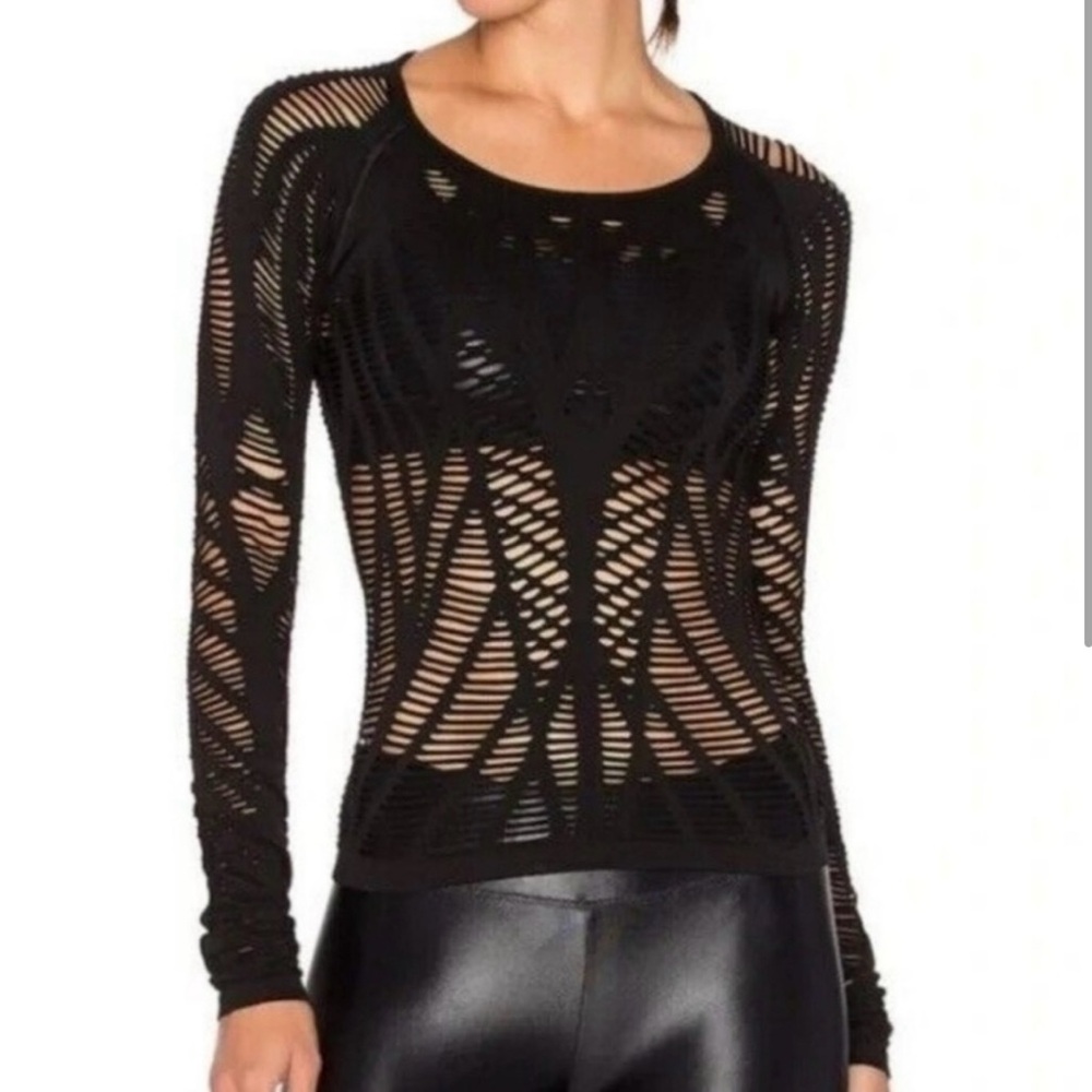 ALO wandered ribbed black top sleeve gym